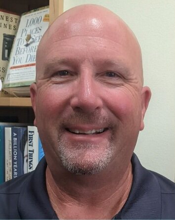 Instructional Assistant Steve Schaeffer at Kyrene de la Paloma Elementary School has been selected as Arizona’s official state nominee for the National Education Association's Education Support Professional of the Year award.