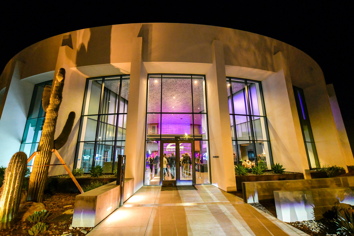 The Ravenscroft is a 30,000 square foot music venue and multi-use space. Their concert hall has an intimate setting with 200 seats and showcases world-renowned and Grammy-Award winning artists.