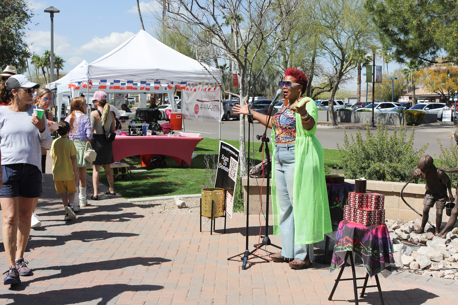 Lisa Gee Oracle Hightower provided music during the Fountain Hills Farmers Market on Thursday, March 13th.