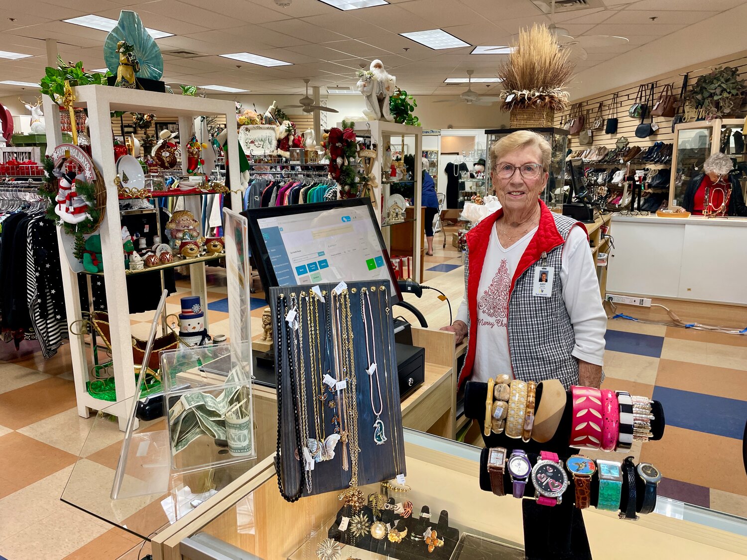 Sun Health Resale Shop runs deep with community roots - Sun City Independent