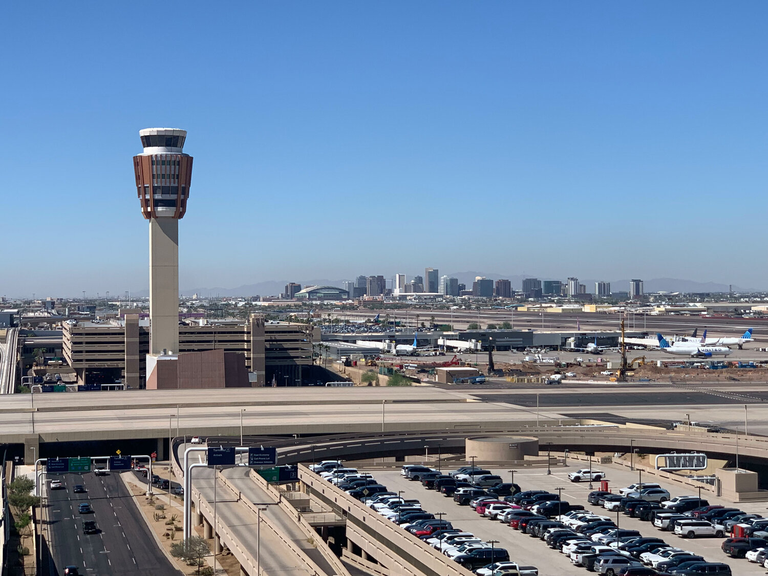 Timeline for Phoenix Sky Harbor's new terminal moved up - Daily Independent